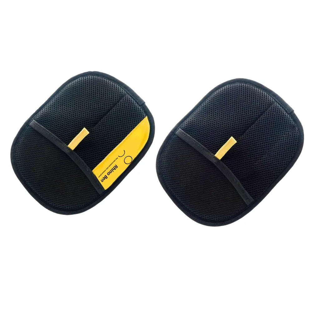 Magnetic Anti-Hair Glove – Say goodbye to hair on your clothes and furniture!